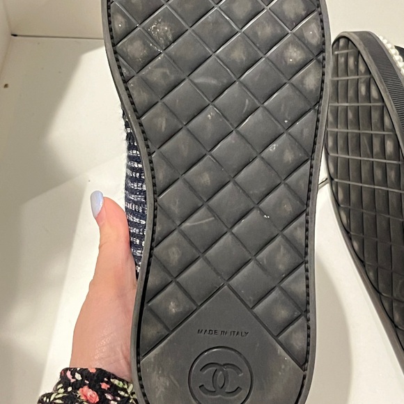 Chanel pearl shoes - Picture 2 of 13